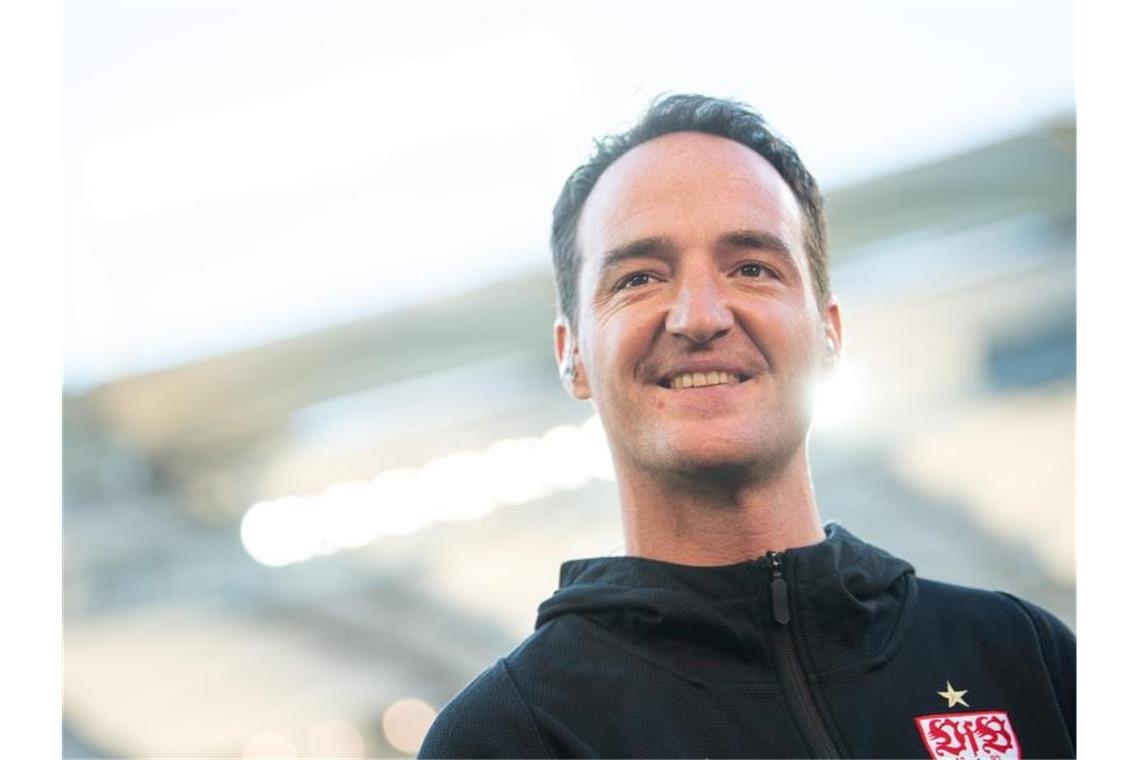 VfB-Trainer denkt an Wechsel Stuttgarts Trainer Nico Willig gibt ein Interview. Foto: Sebastian Gollnow/Archivbild