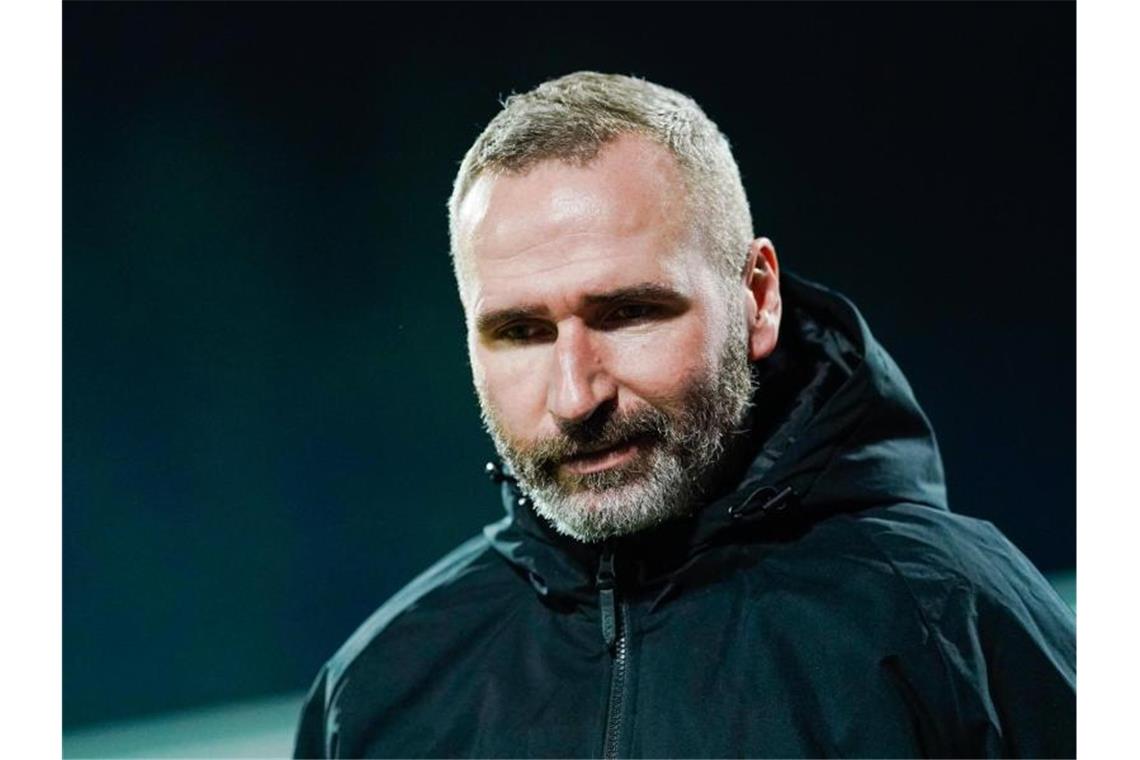 VfB-Trainer unter Druck: Hannover bereits letztes Spiel? Stuttgarts Trainer Tim Walter. Foto: Uwe Anspach/dpa/Archivbild