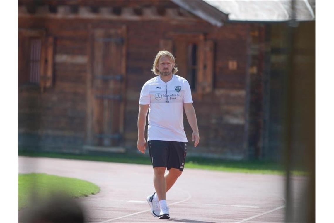 VfB Stuttgart verpflichtet Coulibaly von Paris Saint-Germain Stuttgarts Sportdirektor Sven Mislintat. Foto: Maximilian Haupt/Archivbild