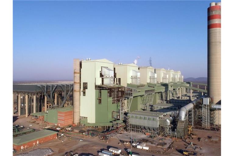 Südafrika setzt größtenteils noch auf Kohlekraftwerke zur Stromversorgung. Doch nun gibt es Engpasse und es kommt zu Abschaltungen. Foto: Eskom/dpa