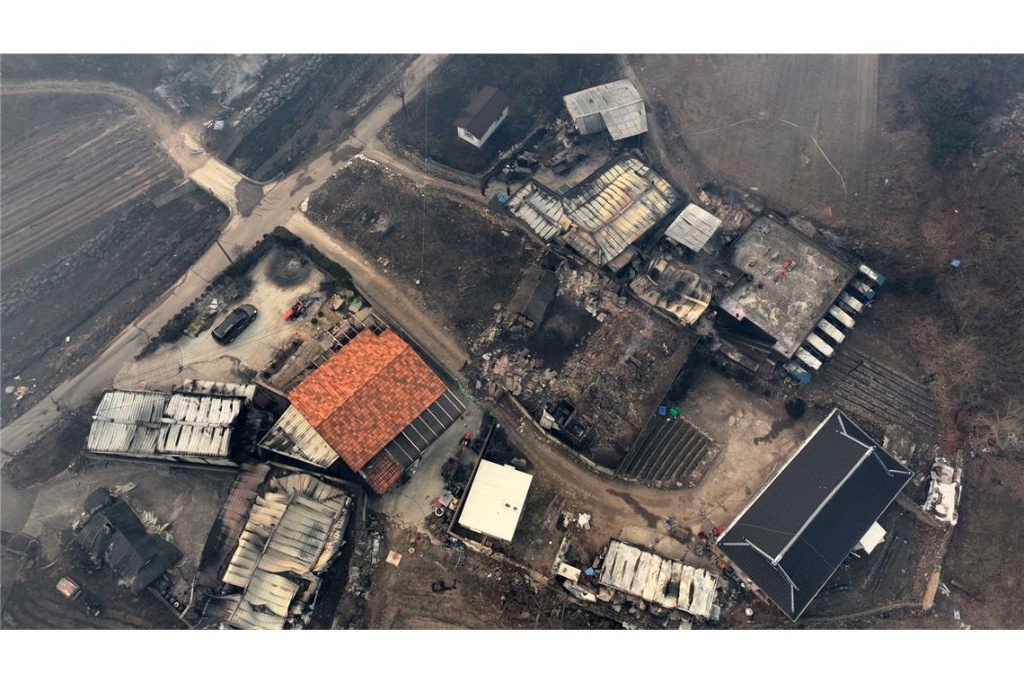 Mindestens 18 Tote bei verheerenden Waldbränden in Südkorea Südkorea hat mit verheerenden Waldbränden zu kämpfen.