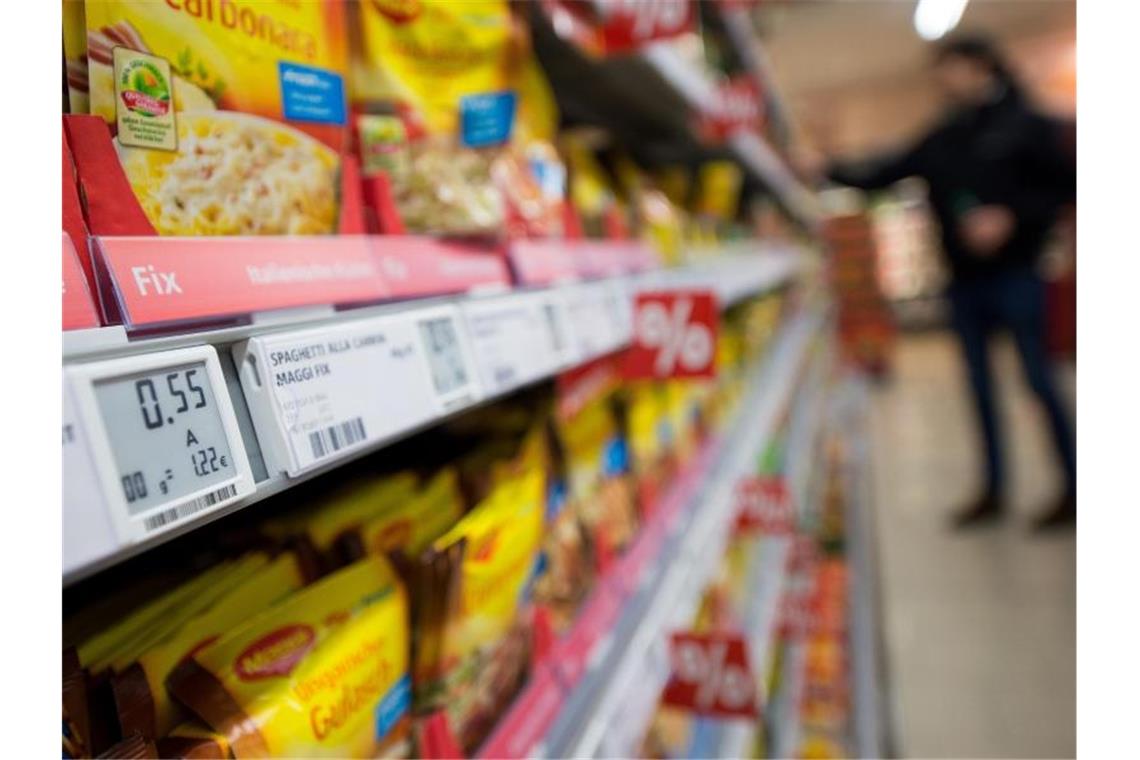 Supermarkt in Düsseldorf. Am billigsten sind Lebensmittel in den östlichen EU-Ländern Rumänien und in Polen. Symbolbild: Marius Becker Foto: Marius Becker