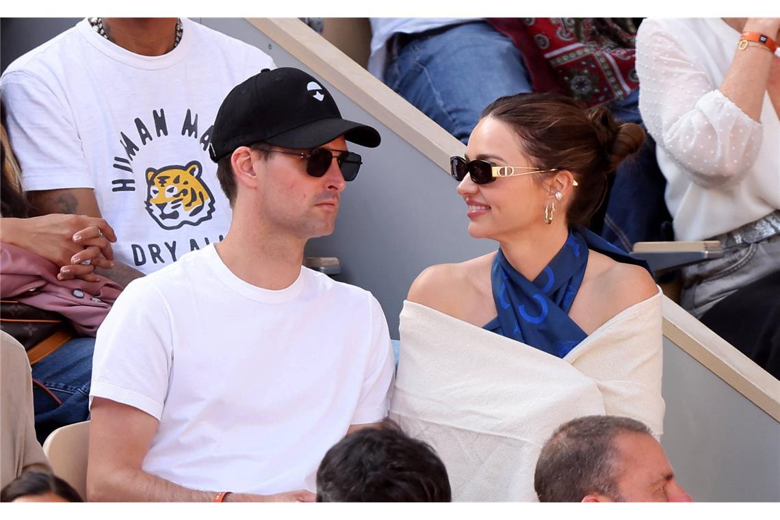 Supermodel Miranda Kerr und Snapchat-Gründer Evan Spiegel genießen das Finale der French Open.