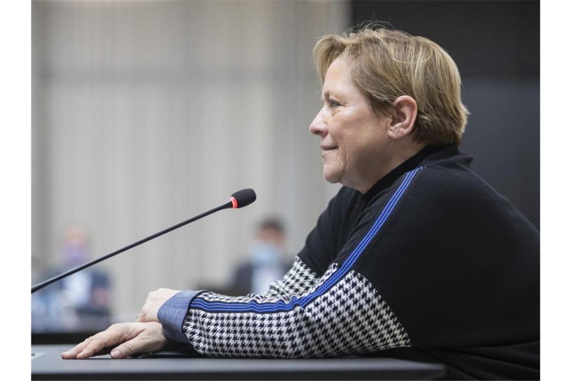 Susanne Eisenmann (CDU), Ministerin für Kultus, Jugend und Sport von Baden-Württemberg, nimmt an einem Untersuchungsausschuss des baden-württembergischen Landtags zum Streit um einen Pavillon für die Expo in Dubai teil. Foto: Tom Weller/dpa/Aktuell