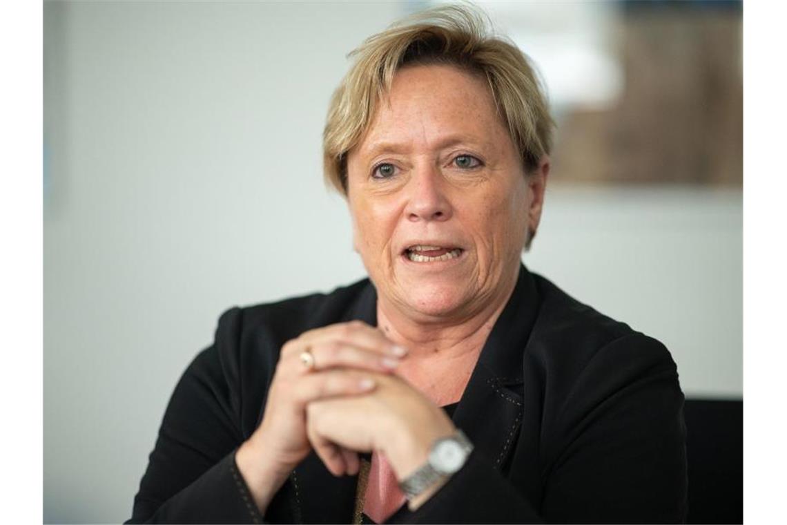 Eisenmann steht zu Lockerung auf Kreisebene Susanne Eisenmann (CDU), Ministerin für Kultus, Jugend und Sport von Baden-Württemberg. Foto: Sebastian Gollnow/dpa/Archivbild