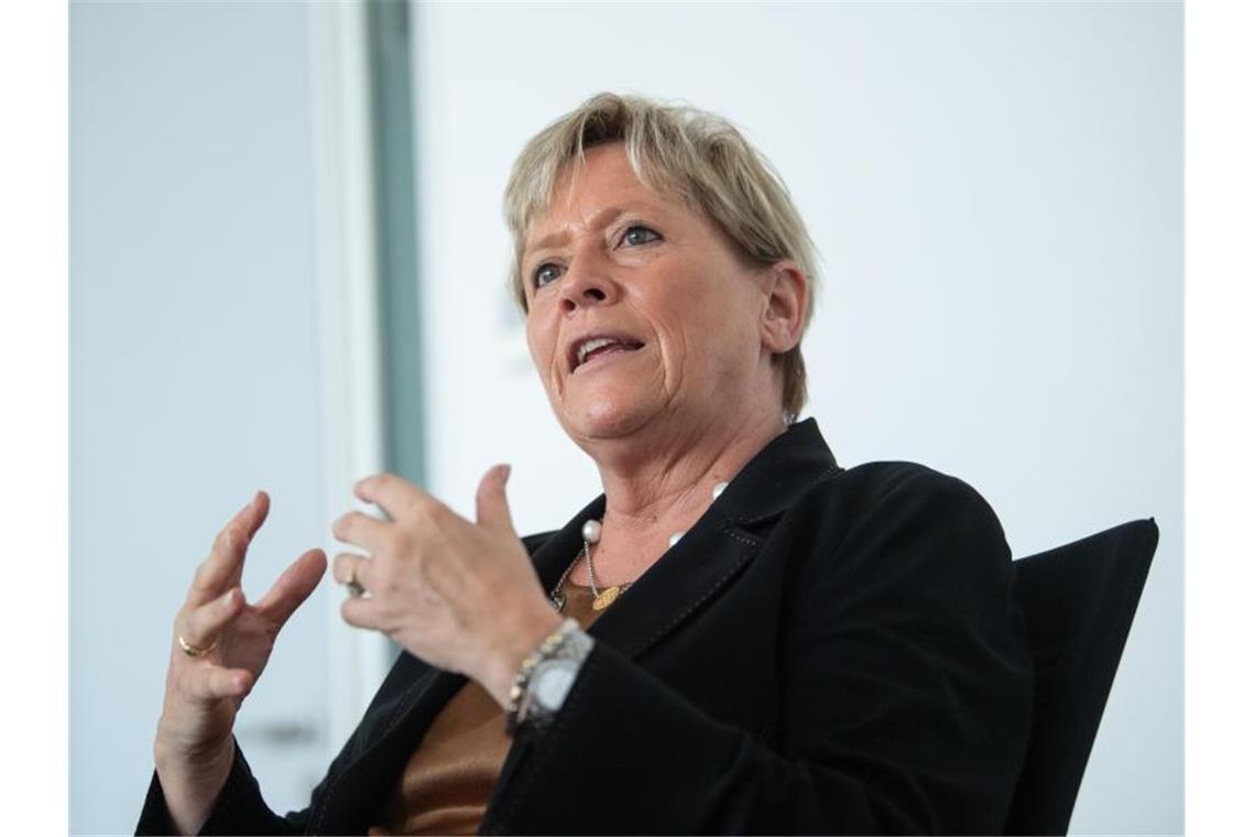 Eisenmann warnt vor Einfluss durch türkische Schulen Susanne Eisenmann spricht während eines Pressetermins. Foto: Marijan Murat/dpa/Archiv