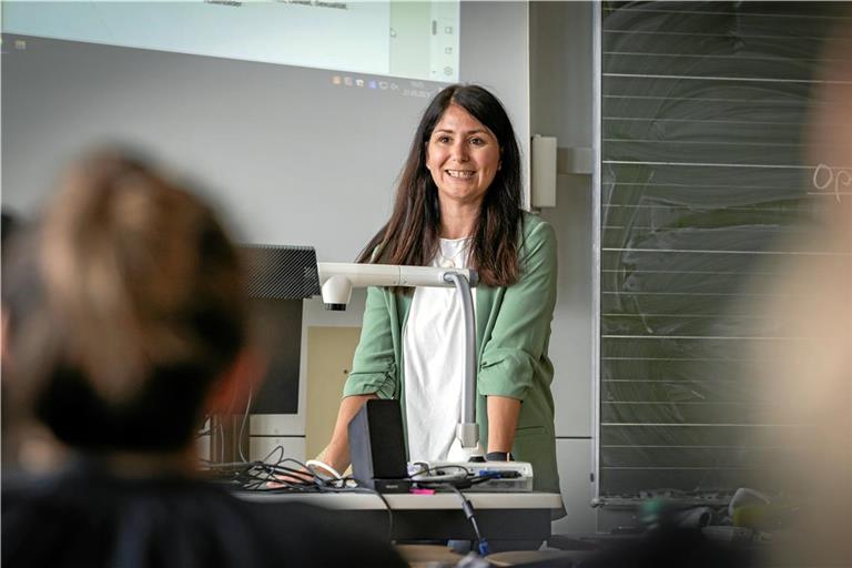Suzan Klink will am liebsten bis an ihr Berufsende an der Anna-Haag-Schule unterrichten. Foto: Alexander Becher