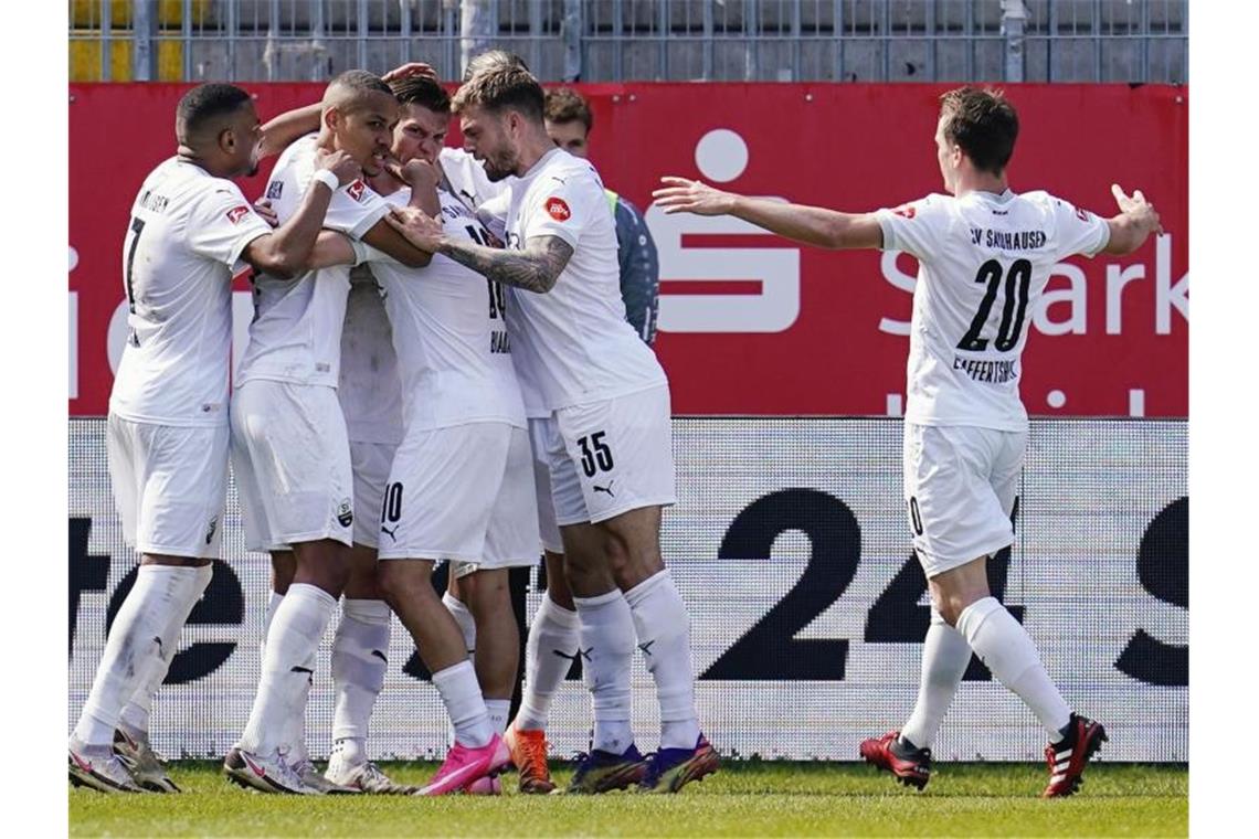 SV Sandhausen wird nach Pause im Abstiegskampf rotieren SV Sandhausen bei einem Spiel. Foto: Uwe Anspach/dpa