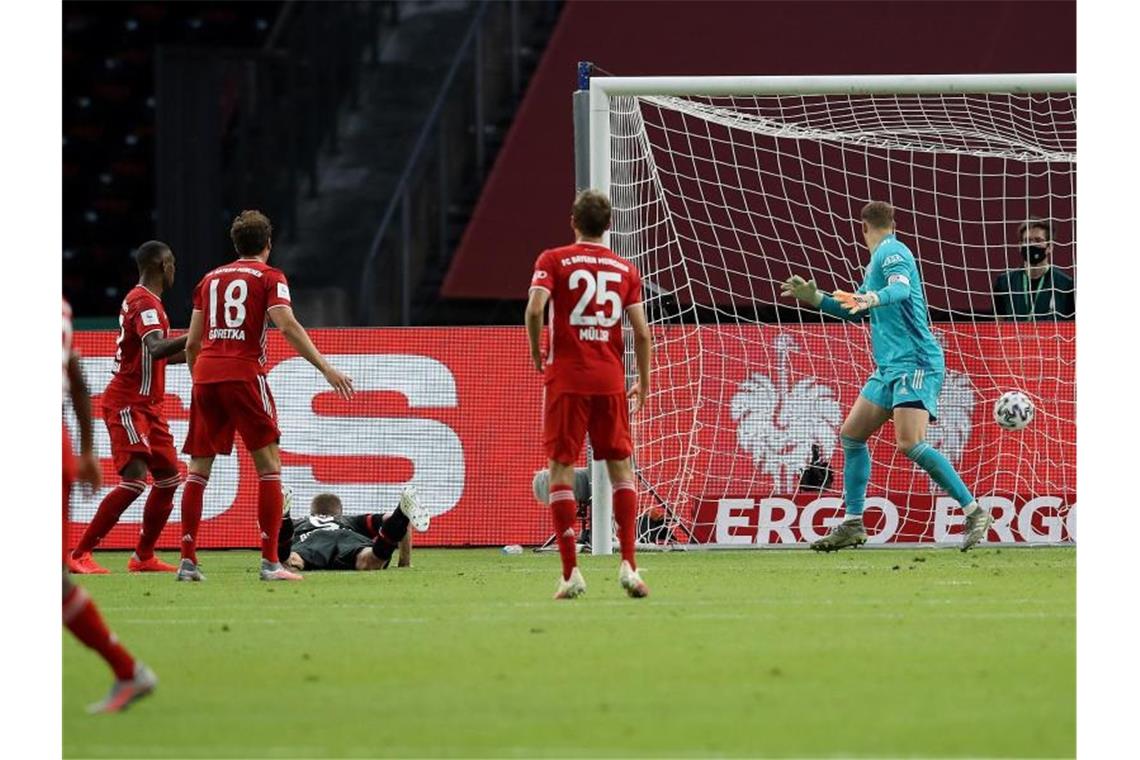 Sven Bender (M) sorgte für den Leverkusener Anschlusstreffer. Foto: Alexander Hassenstein/Getty Images Europe/Pool/dpa