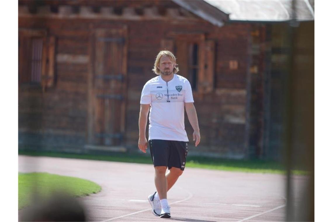 Personalplanungen des VfB Stuttgart weitgehend abgeschlossen Sven Mislintat, Sportdirektor des VfB Stuttgart. Foto: Maximilian Haupt/Archivbild