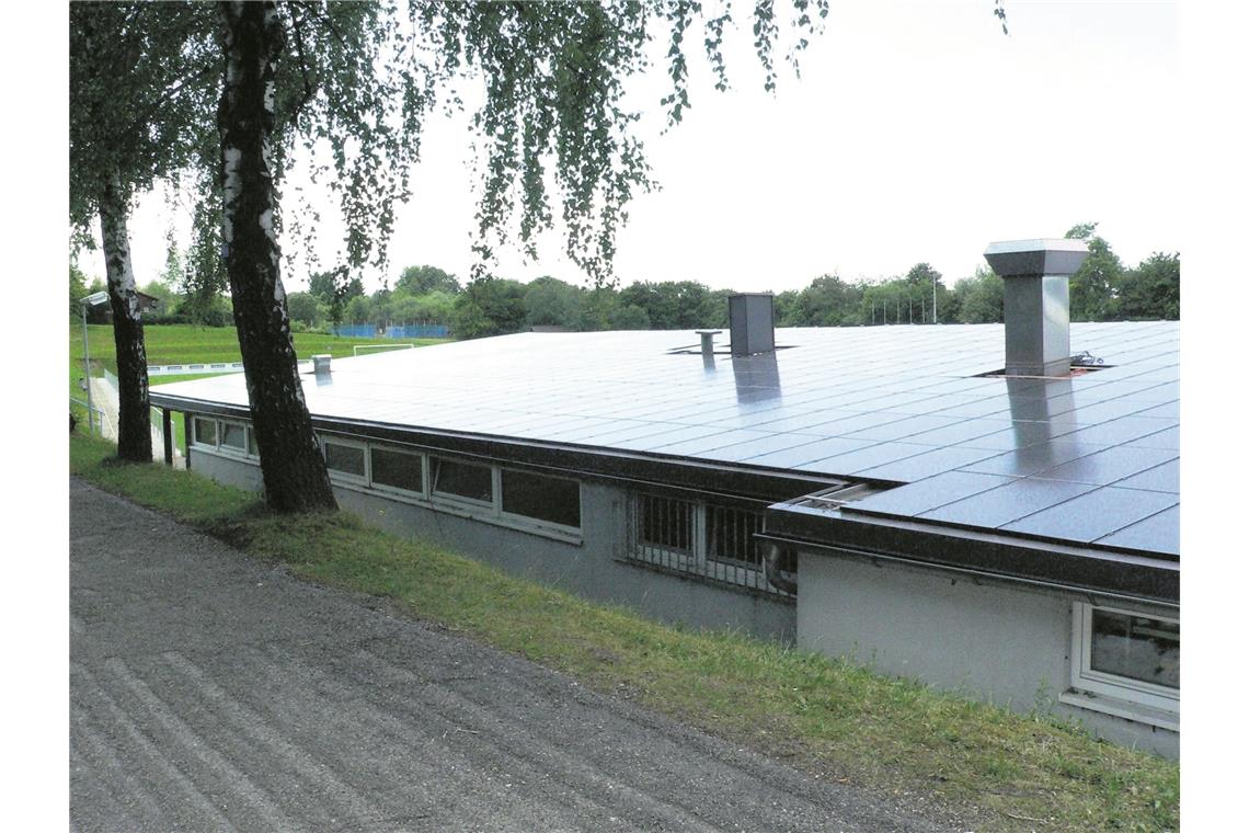 Baubeginn wohl erst im Frühjahr 2020 SVU-Sportheim vor dem Brand: Das eingeschossige Gebäude lag größtenteils unter dem Straßenniveau. Archivfoto