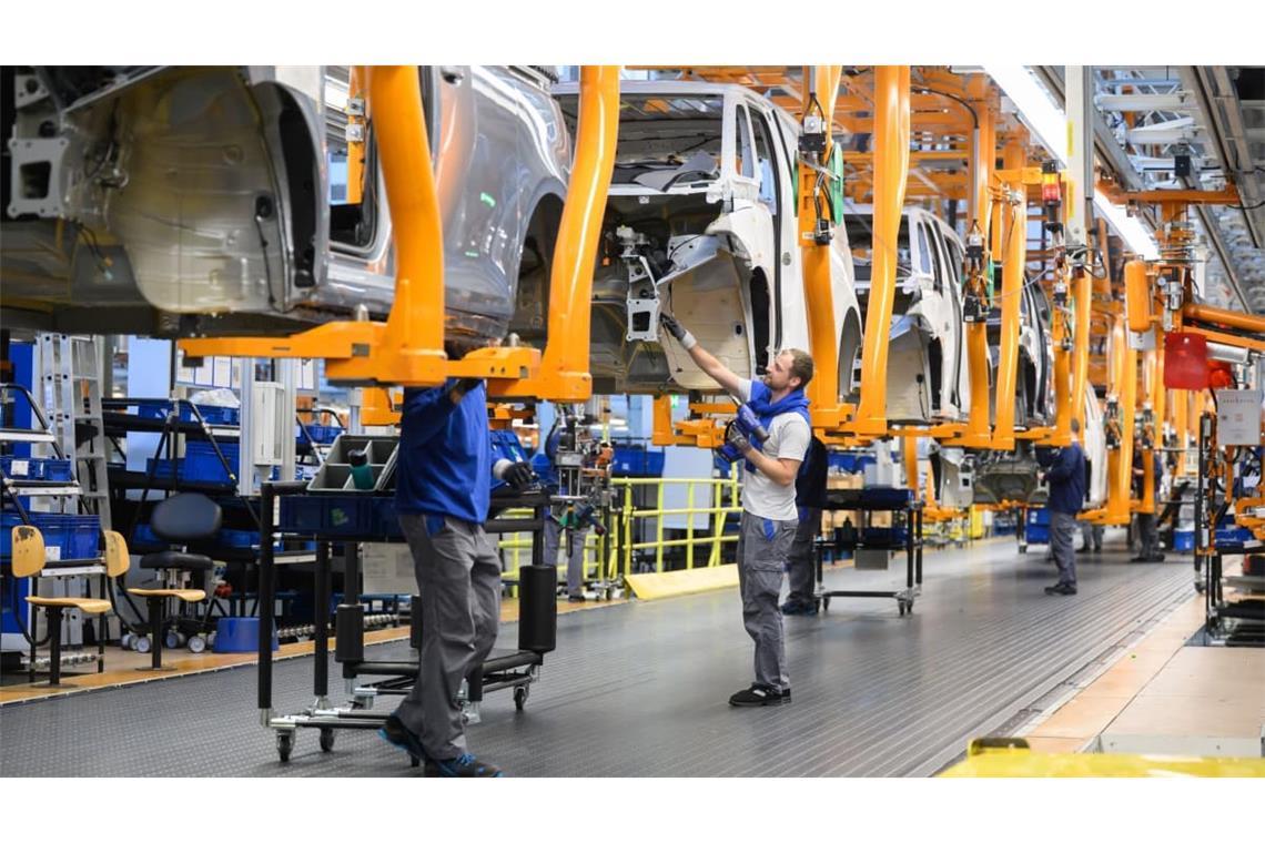 Symbolbild für deutsche Misere: Bei VW läuft ein groß angelegter Personalabbau – und auch die Kunden haben derzeit keine Freude.