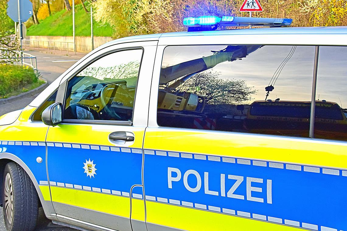 Mann in Waiblingen mit Messer verletzt Symbolbild: Tobias Sellmaier