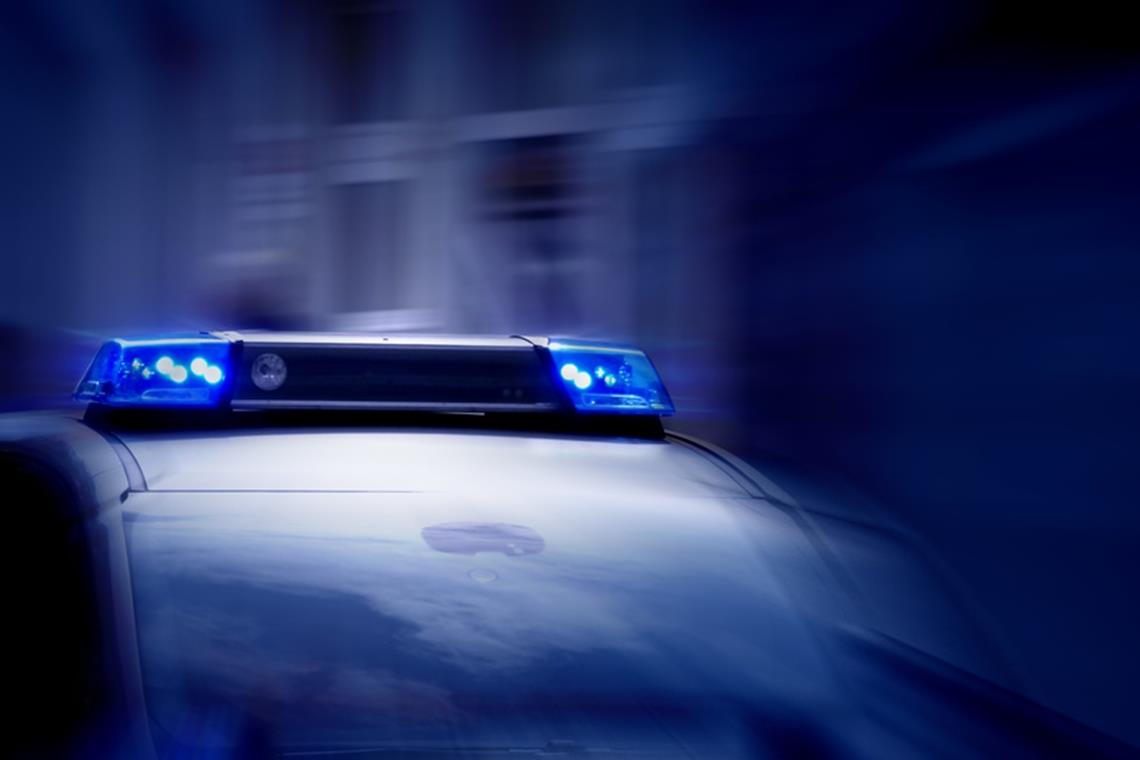 Eifersüchtiger Mann rastet aus Symbolfoto: AdobeStock/Pattilabelle