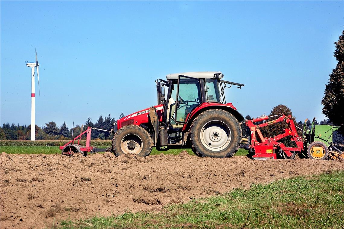 Betrunken Traktor gestohlen und Unfall gebaut