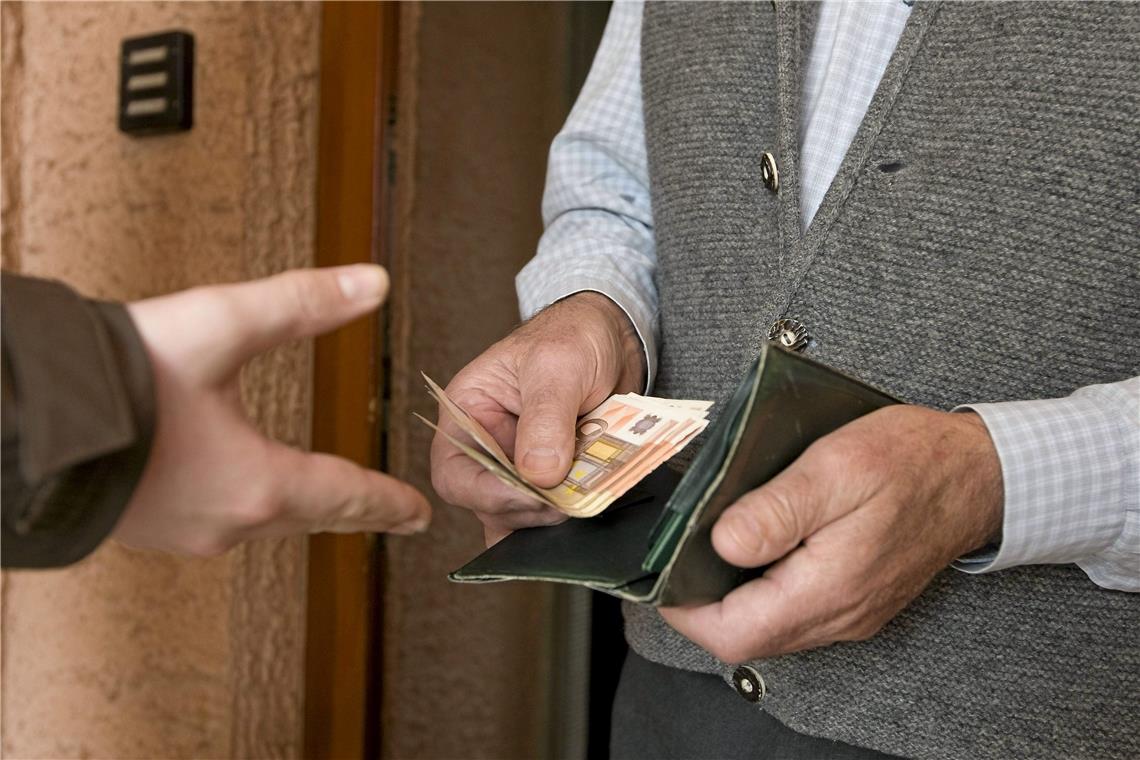 200000 Euro Beute durch Betrugsmasche Symbolfoto: Imago