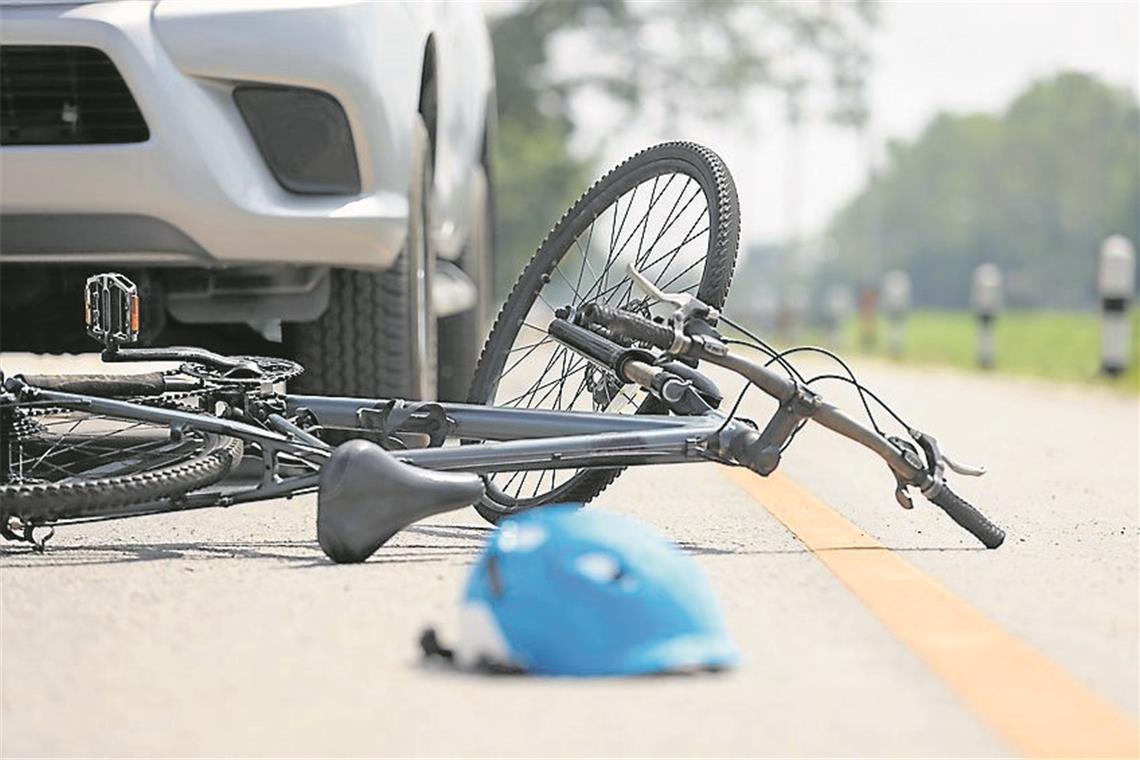 Radfahrer wird schwer verletzt Symbolfoto: Stock Adobe