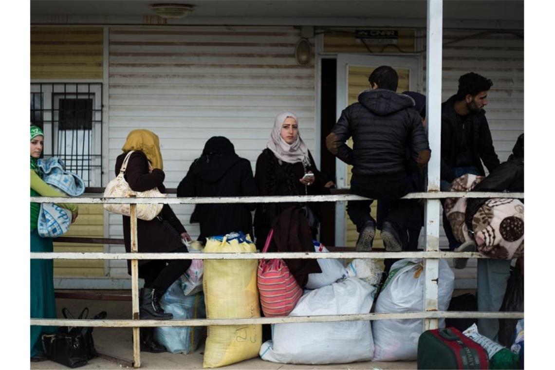Syrische Migranten warten darauf, im türkischen Flüchtlingslager Kilis aufgenommen zu werden. Foto: Uygar Onder Simsek