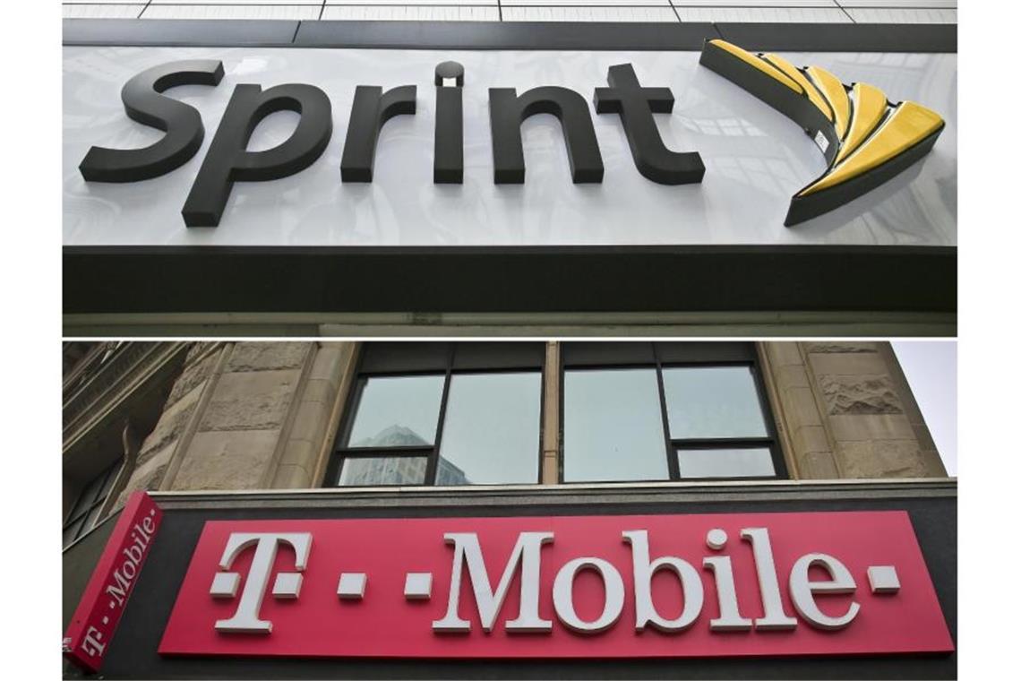 T-Mobile will auf dem US-Mobilfunkmarkt mit dem Konkurrenten Sprint fusionieren. Foto: Bebeto Matthews/AP/dpa