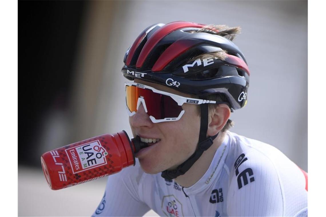 Tadej Pogacar hat bei der UAE-Tour die Gesamtführung übernommen. Foto: Fabio Ferrari/LaPresse/dpa