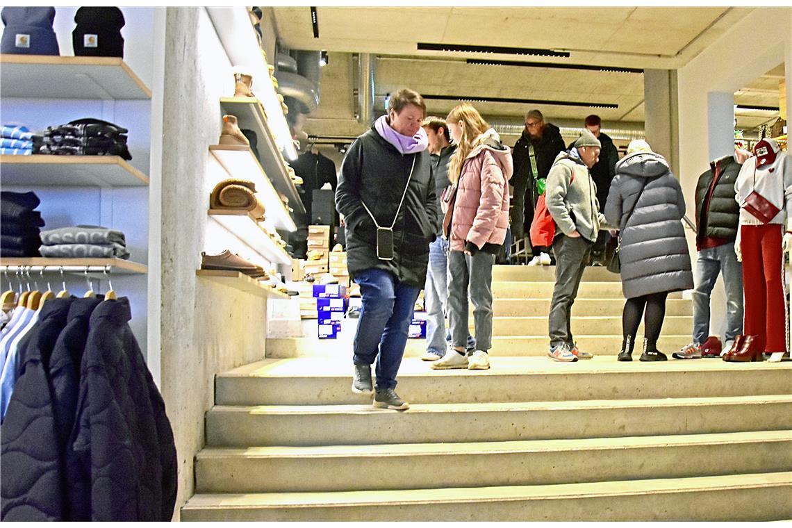 Tag der offenen Tür in den Geschäften. Backnanger Gänsemarkt 2025.