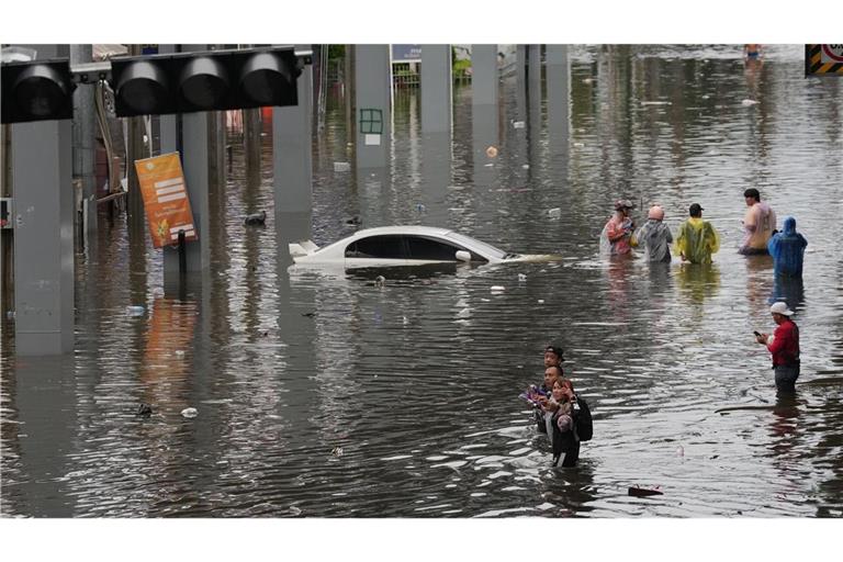 Tagelanger Starkregen hatte das Hochwasser ausgelöst.