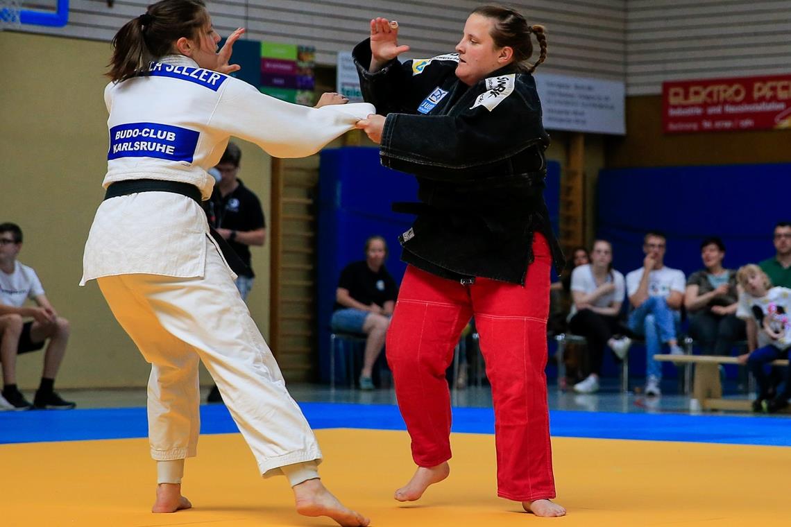 Hehrs starker Auftritt mit Bronze beschert Taktisch klug und mit gutem Überblick erkämpfte sich Tanja Hehr (rechts) bei der deutschen Meisterschaft einen Podestplatz. Foto: A. Becher