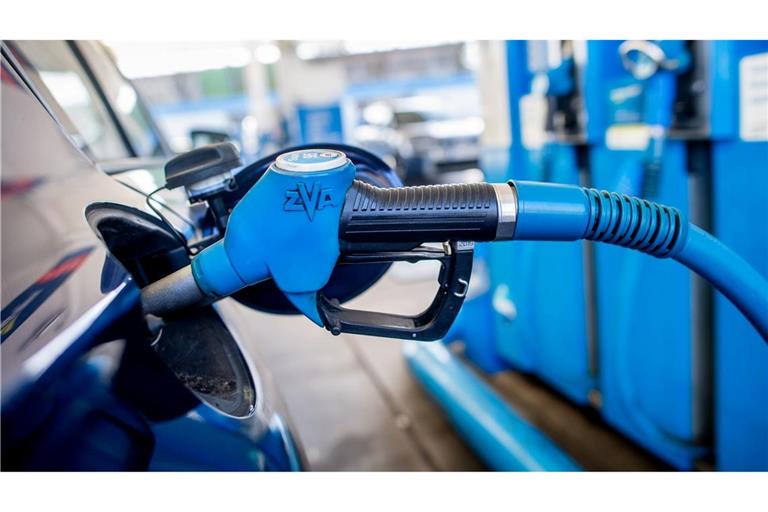 Tanken ist in den vergangenen Wochen deutlich teurer geworden wegen des Iran-Kriegs.