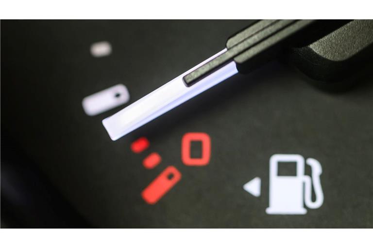 Tanken ist indes den zweiten Tag in Folge wieder etwas billiger geworden.