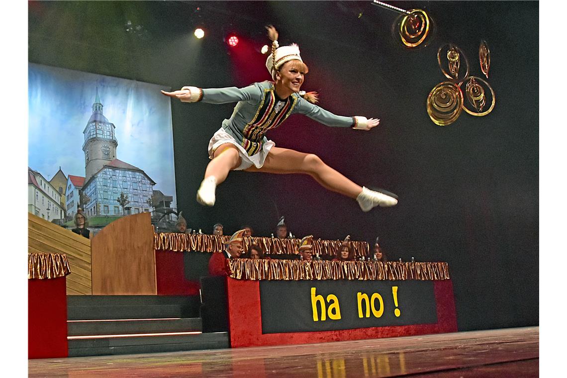 Tanzmariechen Estiane. Prunksitzung des Backnanger Karnevals-Clubs (BKC) im Bürg...