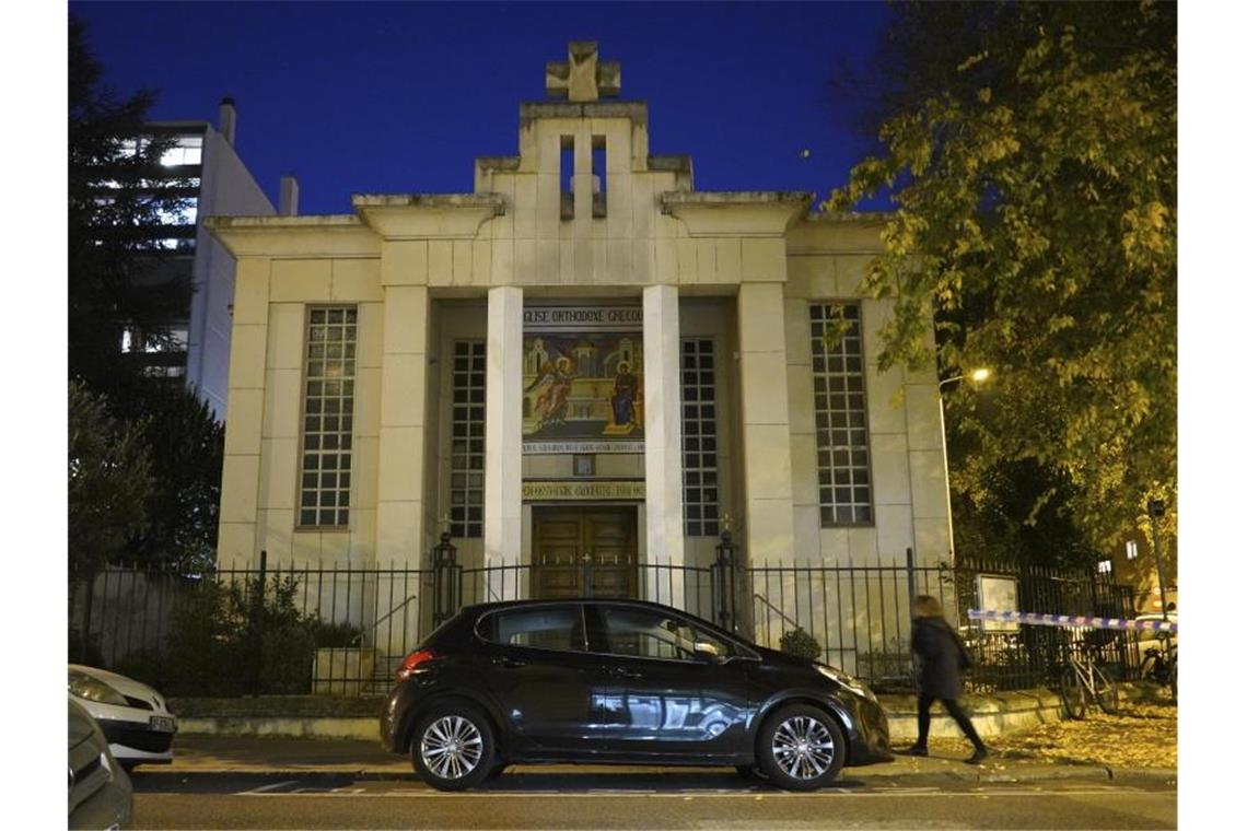 Tatort: Die griechisch-orthodoxe Kirche in Lyon. Foto: Laurent Cipriani/AP/dpa
