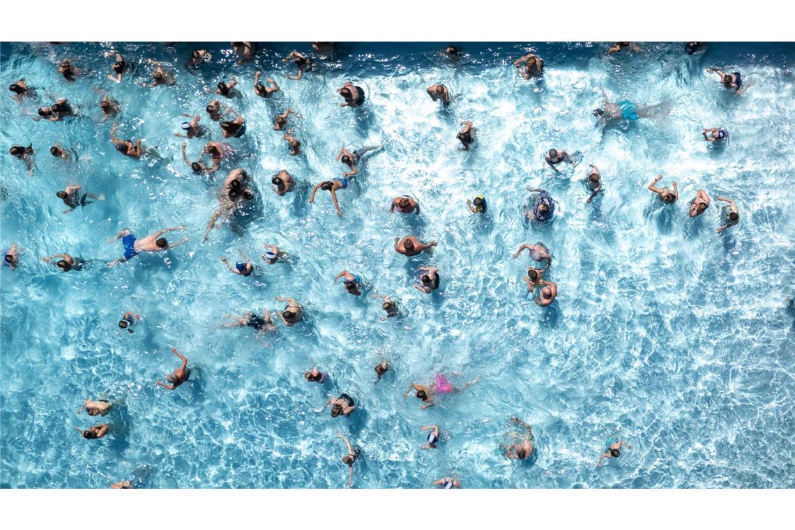 Tatort Freibad – knapp 20 Straftaten bislang Tatort Freibad (Symbolbild)