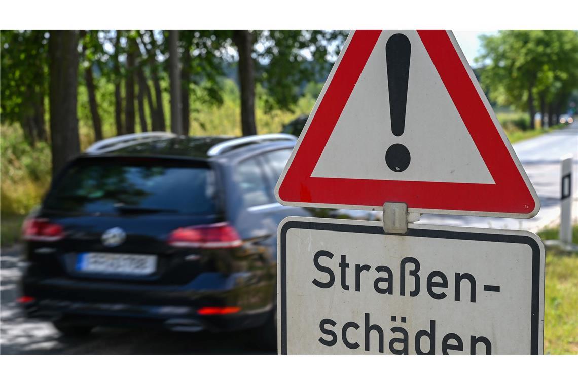 Tausende Kilometer Straßen und Schienen sind reparaturbedürftig. (Archivbild)