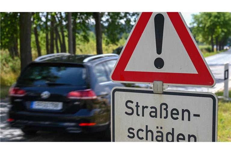 Tausende Kilometer Straßen und Schienen sind reparaturbedürftig. (Archivbild)