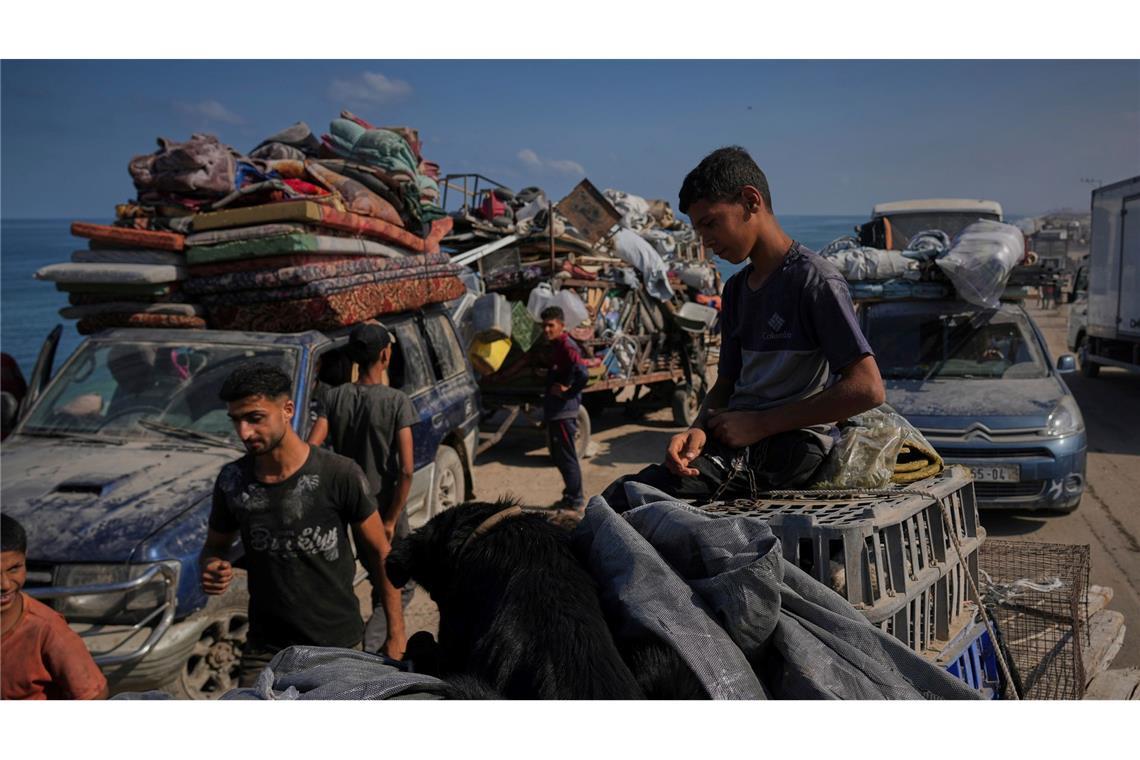 Tausende Zivilisten fliehen angesichts der neuen israelischen Bodenoffensive.