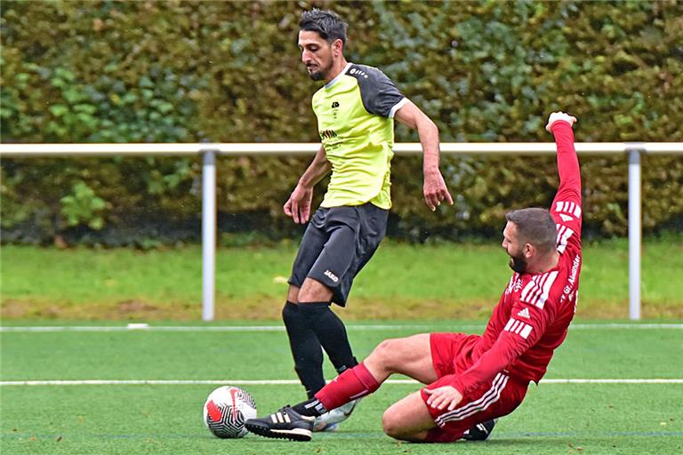 Tayfun Oymak (links) und der TSC Murrhardt fahren durchaus selbstbewusst zum Spitzenreiter nach Welzheim. Archivfoto: Tobias Sellmaier