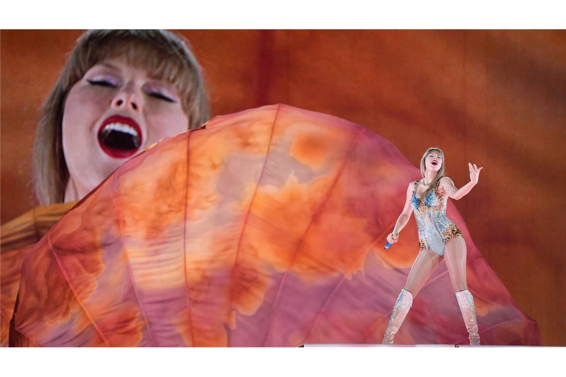 Bilder des Tages Taylor Swift singt während eines Konzerts im Rahmen der Eras Tour im kanadischen Vancouver.