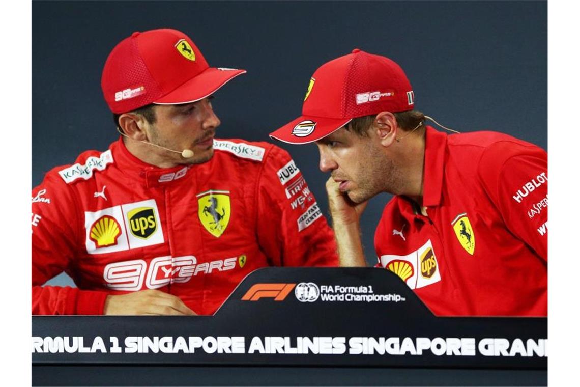 Teamkollegen und Kontrahenten: Charles Leclerc (l) und Sebastian Vettel. Foto: Yong Teck Lim/AP