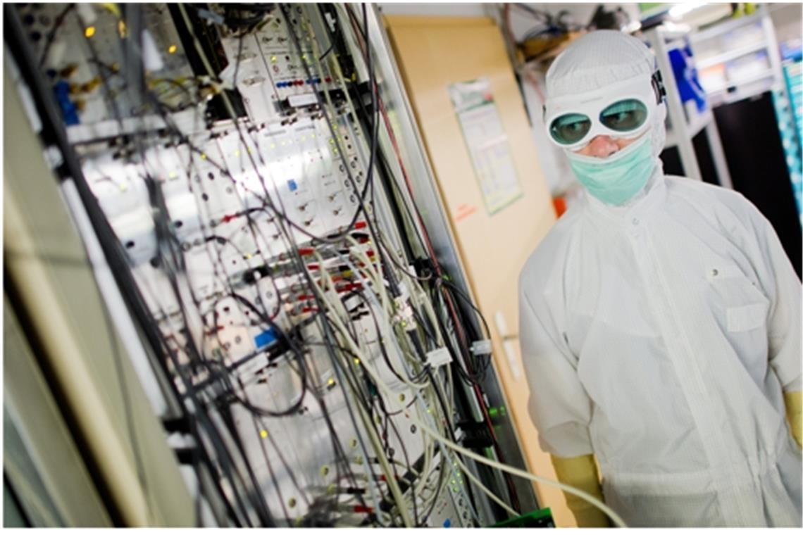 Teil der Steuerung des Gravitationswellendetektors GEO600.