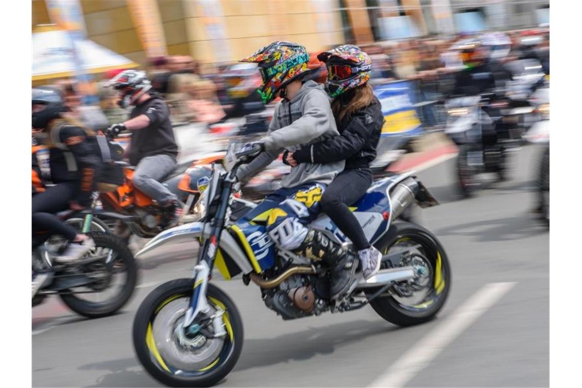 Verkehrsclub: Motorradsternfahrt ist Demo für Verkehrslärm