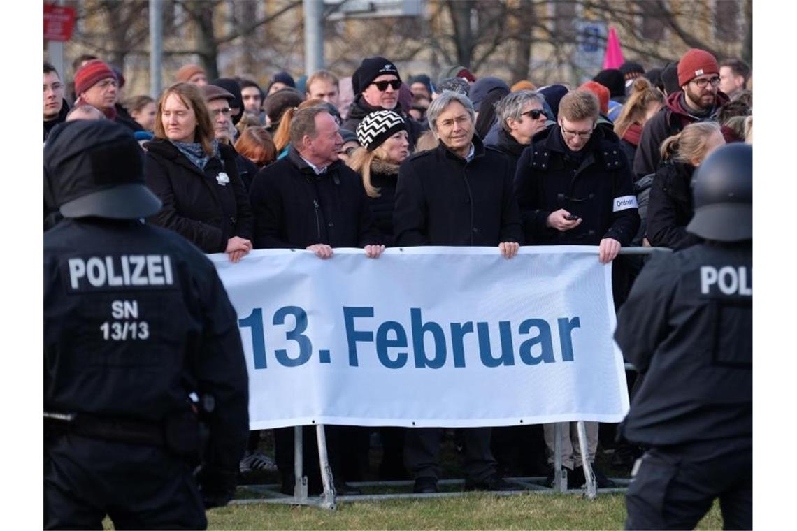 Bunter Protest in Dresden gegen Neonazis