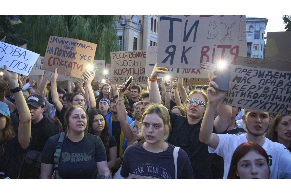 Behörde: Mehrere ukrainische Abgeordnete unter Korruptionsverdacht