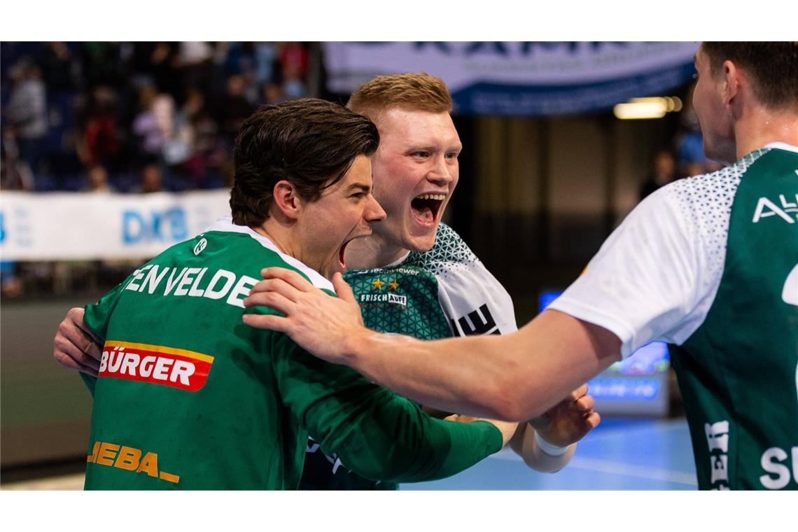 ten Velde, Gislason (v. li.): Siegesjubel.