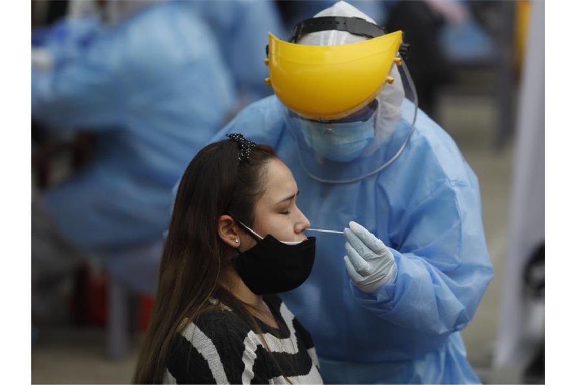 Test auf das Coronavirus in Peru. Foto: El Comercio/GDA via ZUMA Wire/dpa