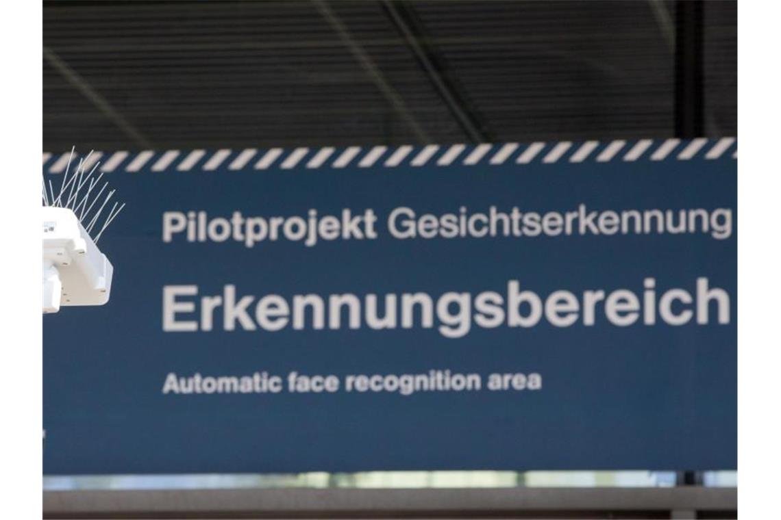 Test der automatischen Gesichtserkennung im Bahnhof Südkreuz in Berlin. Foto: Jörg Carstensen/dpa/Archiv