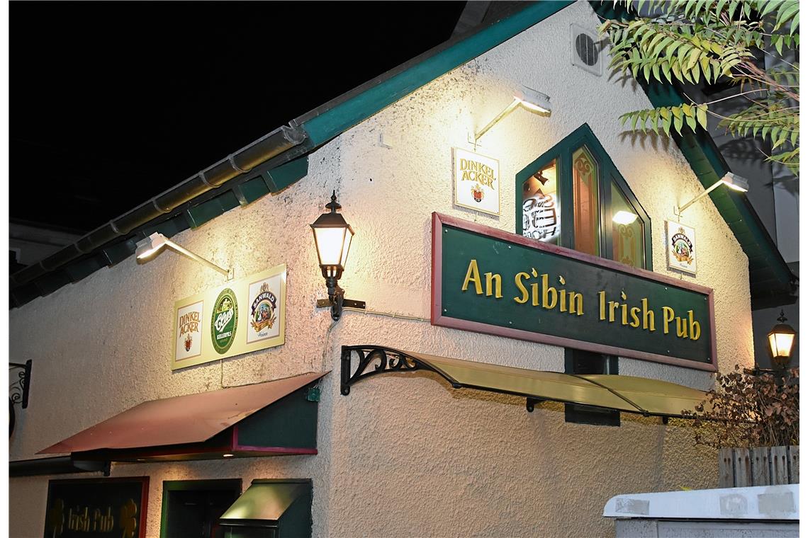 The Blackbyrds machten Stimmung unterm Dach des An Sibin Irish Pub.