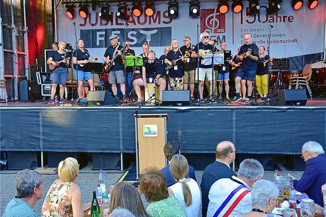 The Frukes aus Großbritannien mit ihren Ukelelen. Feier zu 60 Jahre Städtepartne...