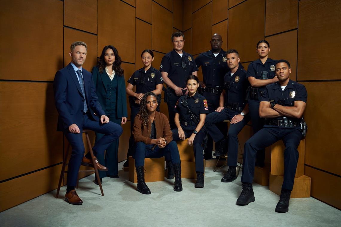 THE ROOKIE – In der ABC-Serie „The Rookie“ spielen Shawn Ashmore als Wesley Evers, Alyssa Diaz als Angela Lopez, Melissa O’Neil als Lucy Chen, Mekia Cox als Nyla Harper, Nathan Fillion als John Nolan, Jenna Dewan als Bailey Nune, Richard T. Jones als Wade Grey, Eric Winter als Tim Bradford, Lisseth Chavez als Celina Juares und Deric Augustine als Miles Penn.