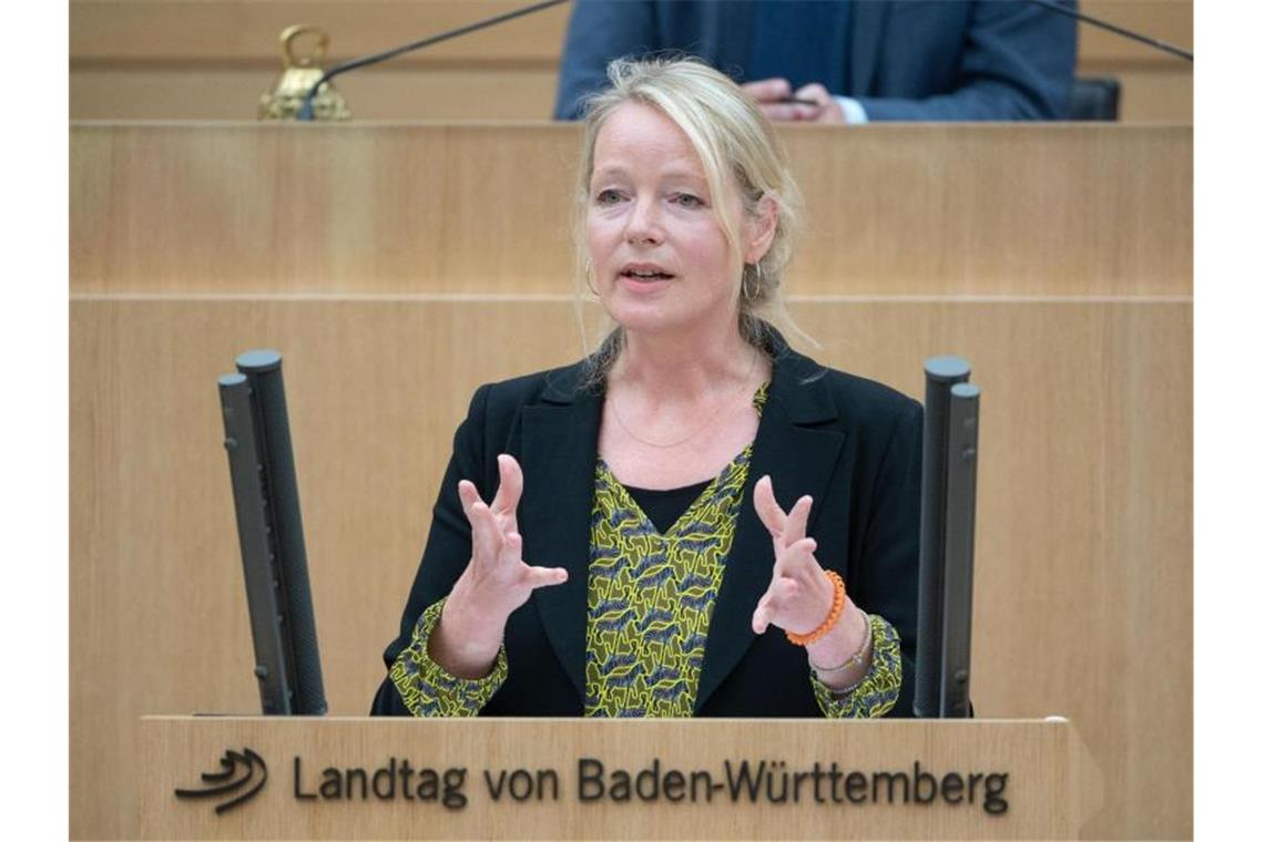 Umweltministerin Walker fordert bundesweite Solarpflicht Thekla Walker (Bündnis 90/Die Grünen), Ministerin für Umwelt, Klima und Energiewirtschaft. Foto: Marijan Murat/dpa