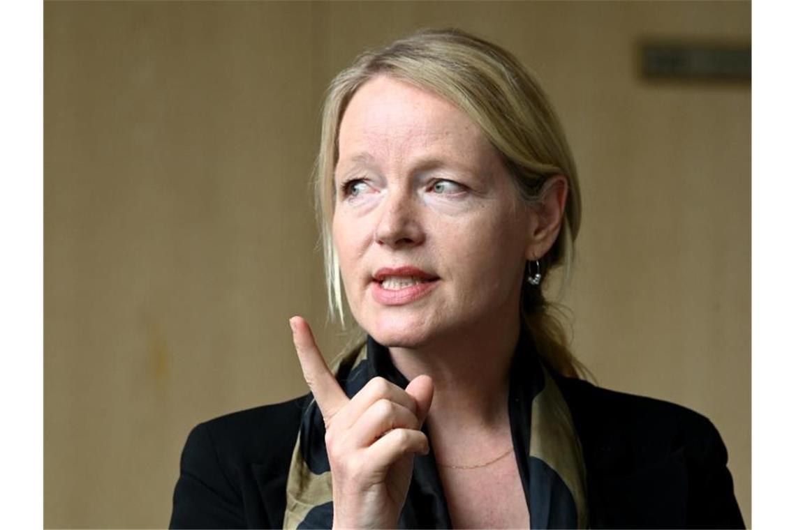Umweltministerin: Ausbau der Windkraft im Staatswald möglich Thekla Walker (Bündnis 90/Die Grünen), Umweltministerin von Baden-Württemberg. Foto: Bernd Weissbrod/dpa/Archivbild